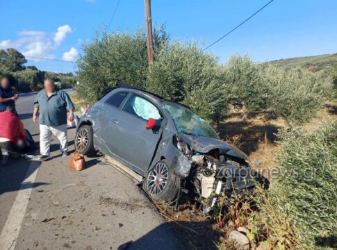Χανιά: Aυτοκίνητο “καρφώθηκε” σε ελιά – στο νοσοκομείο 4 άτομα
