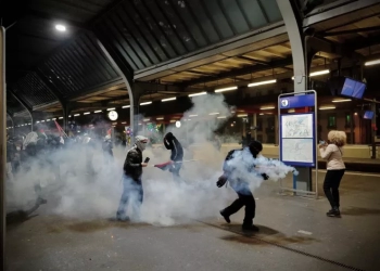 Δακρυγόνα και κανόνια νερού σε συγκέντρωση διαμαρτυρίας στη Γενεύη για την αναχαίτιση του Global Sumud Flotilla