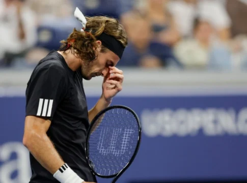 Δεν θα αγωνιστεί στο τουρνουά της Αθήνας ο Τσιτσιπάς