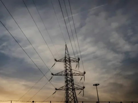 Διακοπές ρεύματος έφερε η βροχή σε περιοχές της Κρήτης – Επί ποδός ο ΔΕΔΔΗΕ