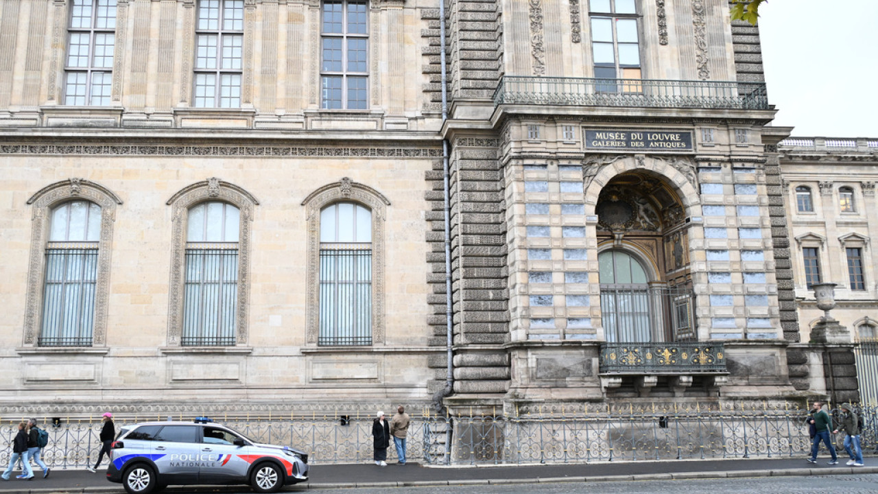 Διάρρηξη στο Λούβρο: Αξίας 88 εκατομμυρίων ευρώ τα κοσμήματα που κλάπηκαν