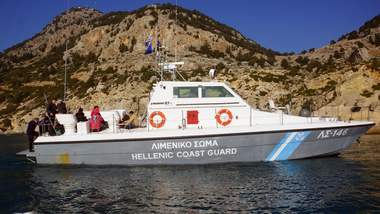 Διασώθηκαν 42 μετανάστες νότια της Γαύδου