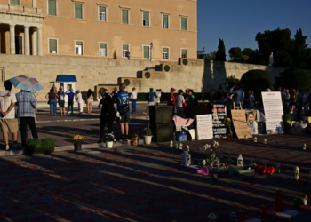 Δημογλίδου για το μνημείο του Αγνώστου Στρατιώτη: Η ΕΛΑΣ έχει την αρμοδιότητα της τάξης και ασφάλειας