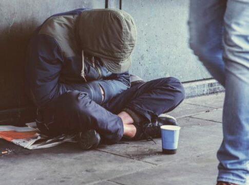 Δήμος Ηρακλείου: Συνεχίζεται το πρόγραμμα «Στέγαση και Εργασία για τους αστέγους ΙΙΙ»