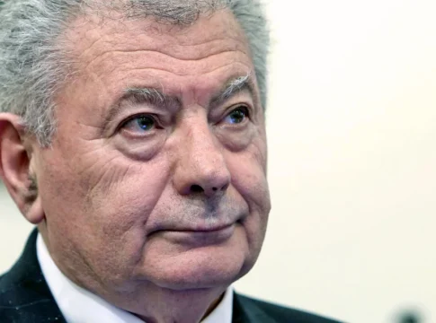 Δολοφονία Βαλυράκη: “Ήταν ξυλοκοπημένος, είχε τραύματα” κατέθεσε ο γιος του