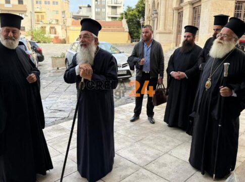 Εκκλησία της Κρήτης: Σε εξέλιξη η κρίσιμη συνεδρίαση για την εκλογή νέου μητροπολίτη – Φωτογραφίες