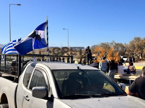 Έκλεισαν τον ΒΟΑΚ οι αγροτοκτηνοτρόφοι της Κρήτης – Φωτογραφίες και βίντεο