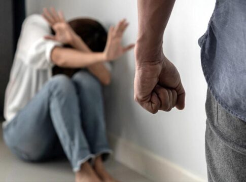 Ενδοοικογενειακό επεισόδιο στο Ηράκλειο: Δύο φορές κάλεσε το Χαμόγελο του παιδιού η 15χρονη – Στο νοσοκομείο με εντολή εισαγγελέα