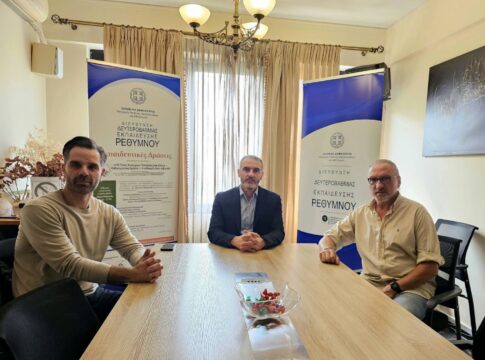 Επίσκεψη Χνάρη στα γραφεία της Πρωτοβάθμιας και Δευτεροβάθμιας Εκπαίδευσης Ρεθύμνου