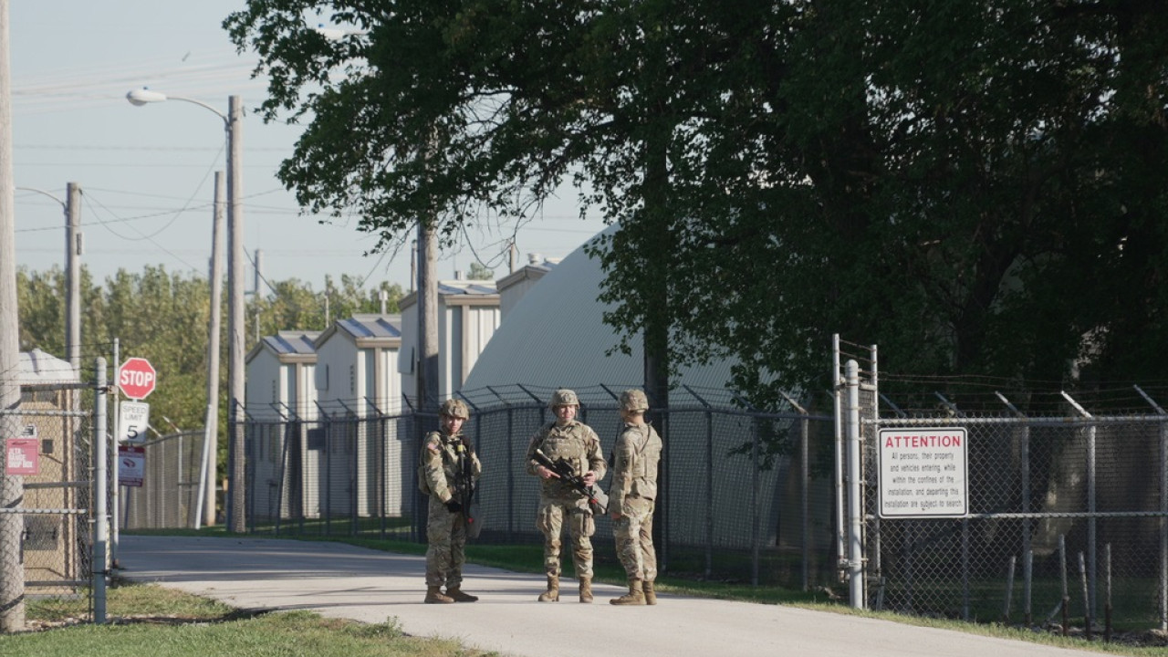 Εθνοφρουρά: Ετοιμάζεται να εισέλθει στο Σικάγο