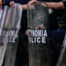 Εξάρχεια: Επίθεση κουκουλοφόρων σε αστυνομικούς των ΜΑΤ- 14 προσαγωγές