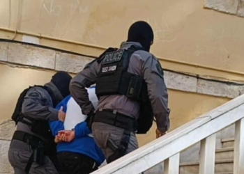 Φονικό στο Έλος Χανίων: Στον Εισαγγελέα ο 23χρονος – Δείτε φωτογραφίες και βίντεο