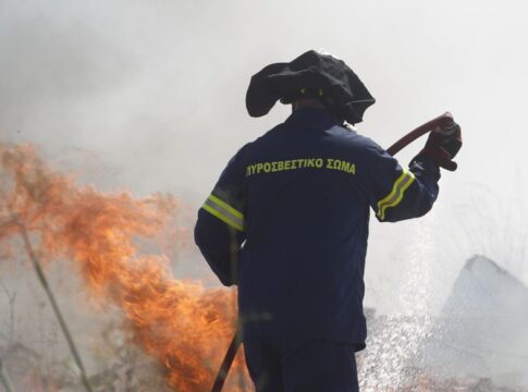 Φωτιά στις Μαλάδες – Ήχησε το 112