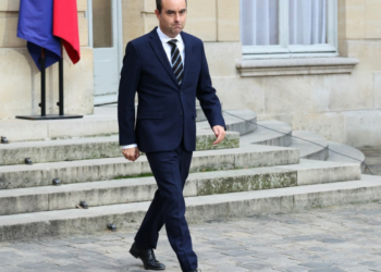 Γαλλία: Παραιτήθηκε ο πρωθυπουργός Σεμπαστιάν Λεκορνί