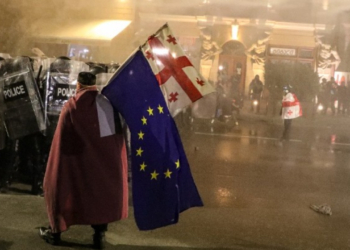 Γεωργία: Διαδηλωτές επιχείρησαν να μπουν στο προεδρικό μέγαρο