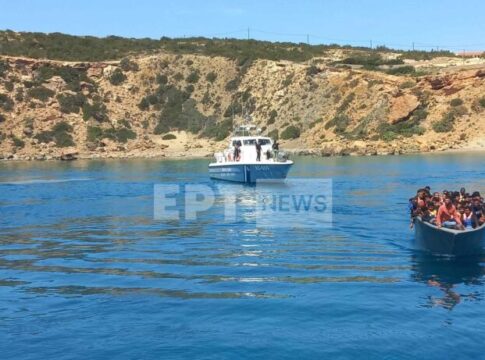 Hράκλειο: Δεκάδες μετανάστες εντοπίστηκαν σε παραλία