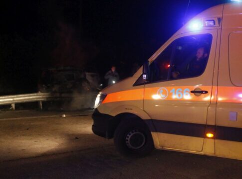Hράκλειο: Τροχαίο με απεγκλωβισμό ατόμων – Στο Βενιζέλειο τρεις επιβαίνοντες, με σοβαρά τραύματα 13χρονος!