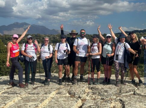 Η Grecotel πεζοπορεί με μήνυμα ζωής για τον καρκίνο του μαστού