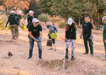 Η ομάδα της Nova πραγματοποίησε νέα περιβαλλοντική εθελοντική δράση στην Ιερά Μονή Πεντέλης