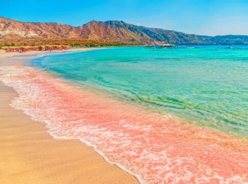 Η παραλία της Κρήτης που χρίστηκε «καλύτερη παγκοσμίως» καταστράφηκε από επισκέπτες και influencers