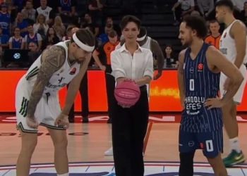 Η Τουρκάλα ηθοποιός που έκανε το τζάμπολ στο Εφές-Παναθηναϊκός βρέθηκε θετική σε χρήση ναρκωτικών