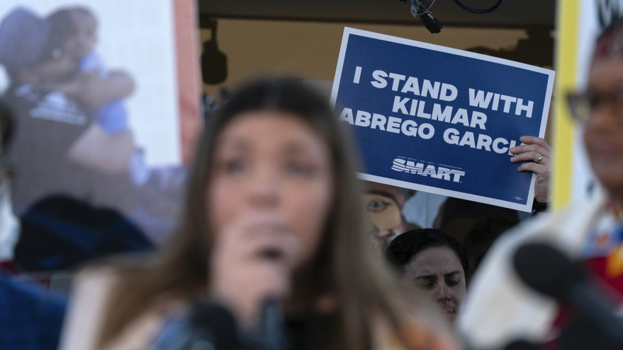 ΗΠΑ: Ο μετανάστης, που απελάθηκε «κατά λάθος» στο Ελ Σαλβαδόρ, κινδυνεύει να απελαθεί στη Λιβερία