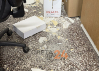 Ηράκλειο: Έπεσαν σοβάδες σε γραφείο στη Λότζια – Φωτογραφίες