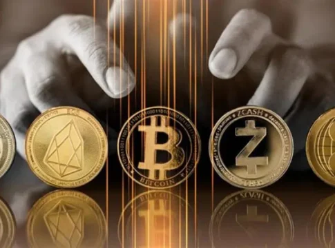 Ηράκλειο: Της υποσχέθηκε κέρδη χιλιάδων ευρώ αλλά της άδειασε τους λογαριασμούς