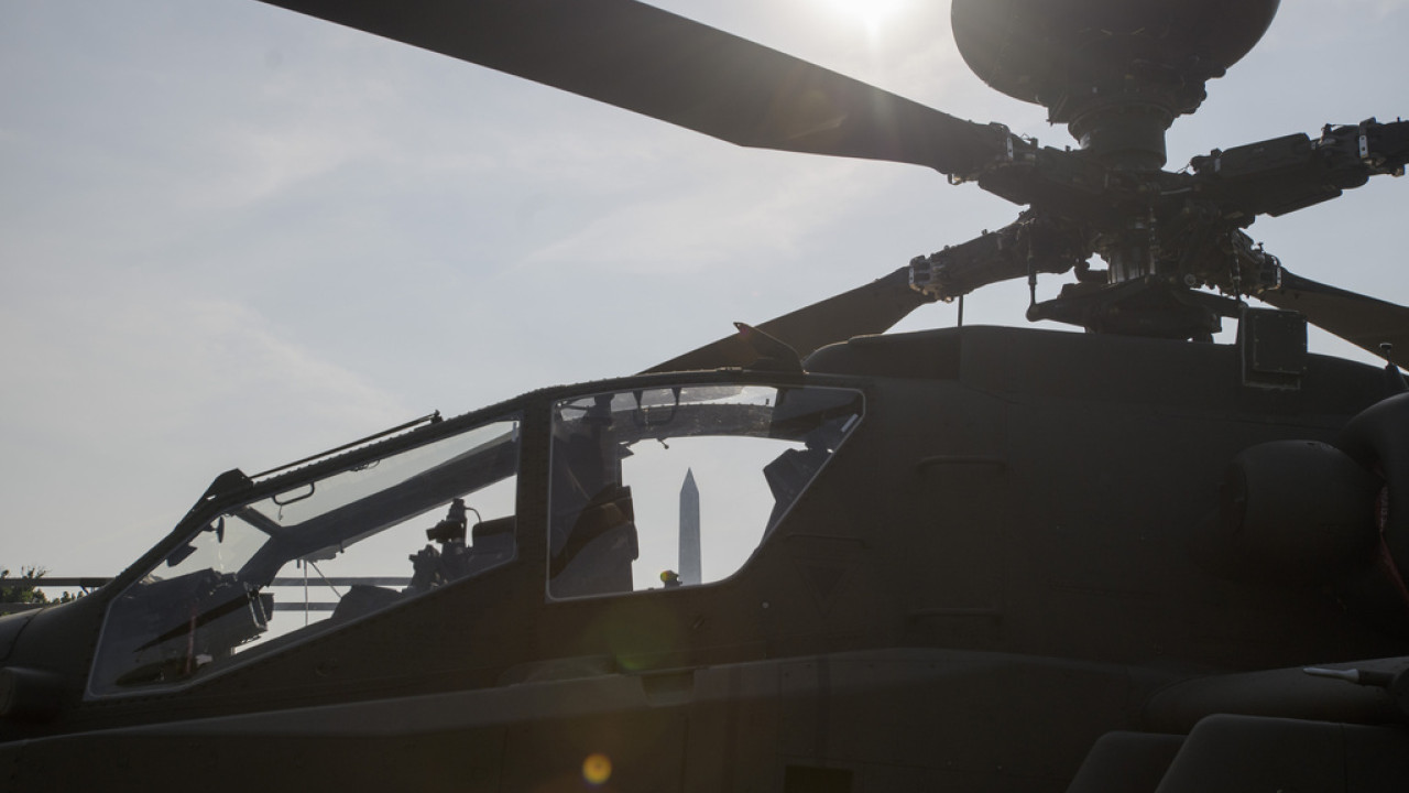 Καλιφόρνια: Ελικόπτερο έπεσε σε πολυσύχναστη παραλία - Δείτε βίντεο