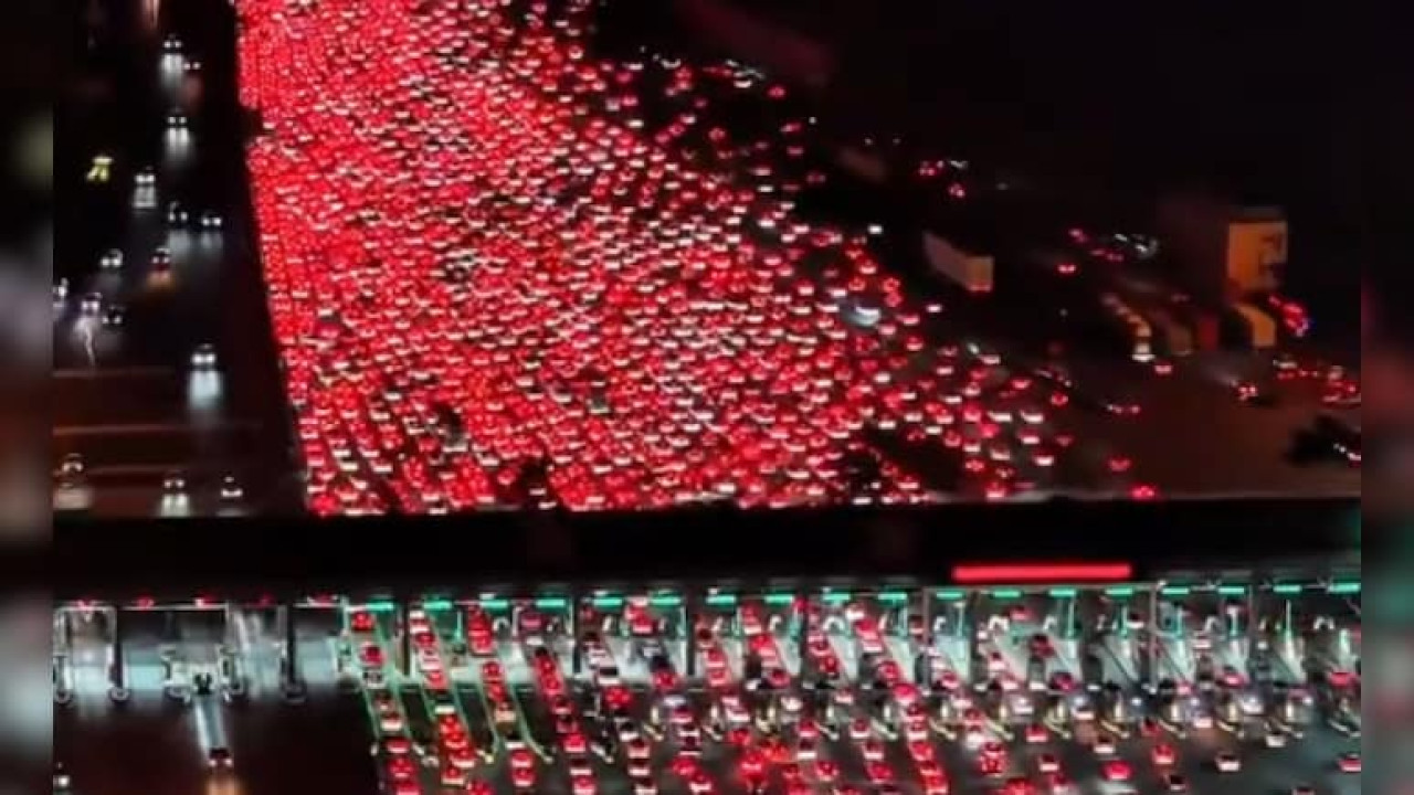 Κίνα: Βίντεο δείχνει ατελείωτο μποτιλιάρισμα χιλιομέτρων