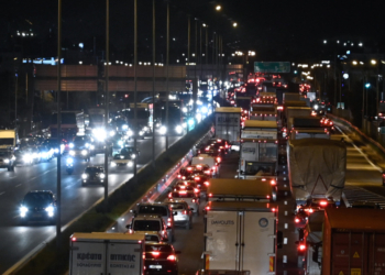 Κίνηση - 28η Οκτωβρίου: Πυκνή ροή στο ρεύμα εισόδου της Αθηνών - Λαμίας