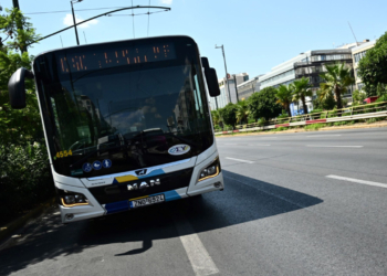 Κορωπί: 6 νεαροί ταυτοποιήθηκαν για επίθεση με πέτρες κατά αστικού λεωφορείου