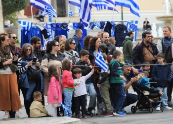 Κυκλοφοριακές ρυθμίσεις σε Αθήνα και Πειραιά λόγω παρελάσεων 28ης Οκτωβρίου