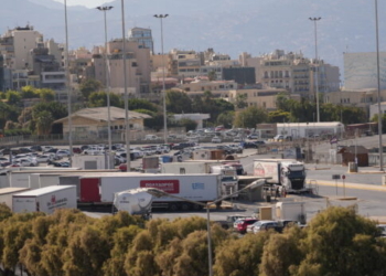 Λιμάνι Ηρακλείου: Η σύζυγος ξεκίνησε τη φασαρία, ο άνδρας της έστειλε γυναίκα στο νοσοκομείο!