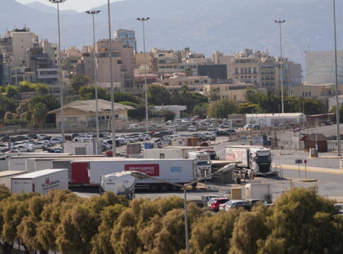 Λιμάνι Ηρακλείου: Η σύζυγος ξεκίνησε τη φασαρία, ο άνδρας της έστειλε γυναίκα στο νοσοκομείο!