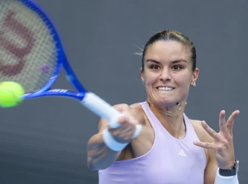 Μαρία Σάκκαρη: Ηττήθηκε 2-0 από την Λέιλα Φερνάντεζ στο Τόκιο με ανατροπή