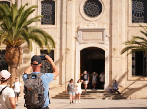Με… κοντομάνικα αποχαιρετά τον Οκτώβριο η Κρήτη – τι καιρό θα κάνει την 28η Οκτωβρίου