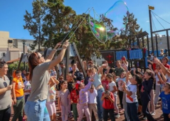 Μεν. Μποκέας: «Τα παιδικά χαμόγελα η καλύτερη ανταμοιβή για εμάς»