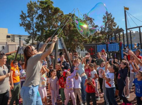 Μεν. Μποκέας: «Τα παιδικά χαμόγελα η καλύτερη ανταμοιβή για εμάς»