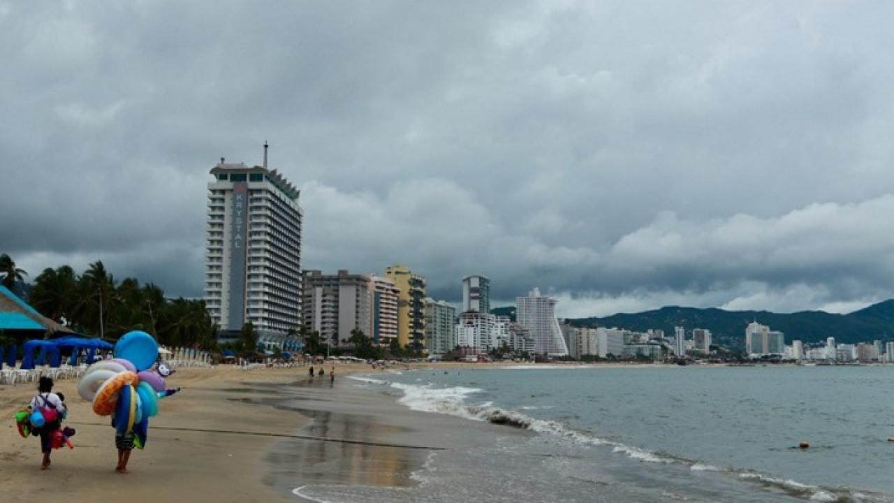Μεξικό: Τα δυτικά παράλια απειλούνται από κυκλώνα