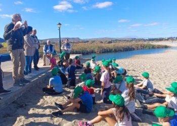 Μικροί μαθητές στις εκβολές του ποταμού Αποσελέμη – Μάθημα ζωής για την προστασία της φύσης