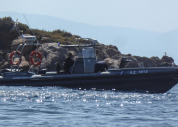 Ναυάγιο με μετανάστες στη Λέσβο - Χωρίς τις αισθήσεις τους 4 άτομα
