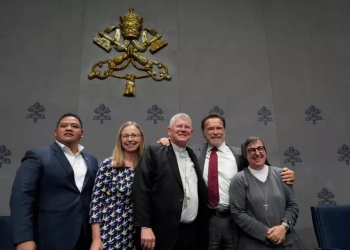 Ο Άρνολντ Σβαρτσενέγκερ στο Βατικανό για την κλιματική αλλαγή