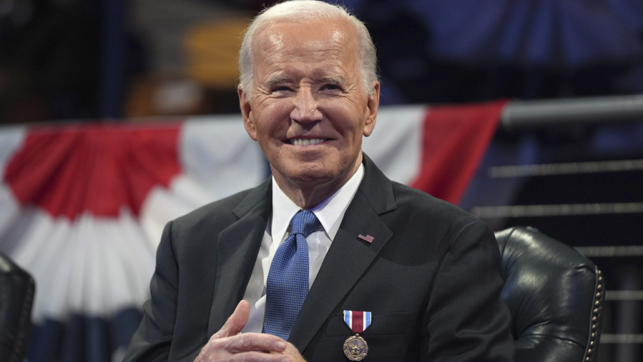 Ο Μπάιντεν προειδοποιεί: Έρχονται σκοτεινές ημέρες, μείνετε αισιόδοξοι