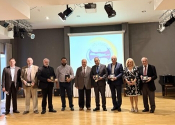 Ο Δήμαρχος Βιάννου παρέλαβε τιμητικό βραβείο από το Πνευματικό ίδρυμα «Κρητική Εστία»