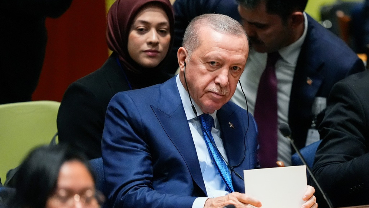 Ο Ερντογάν εγκαινίασε το εργοστάσιο μαζικής παραγωγής αρμάτων μάχης Altay