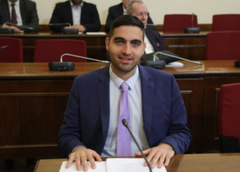 Ο Κωνσταντίνος Κεφαλογιάννης επανεξελέγη Γραμματέας της Βουλής