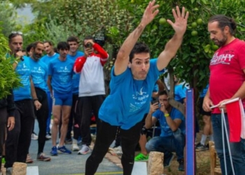 O Mίλτος Τεντόγλου έκανε… Παγκήπιο ρεκόρ σε αγώνα σε κήπο σπιτιού – Δείτε βίντεο