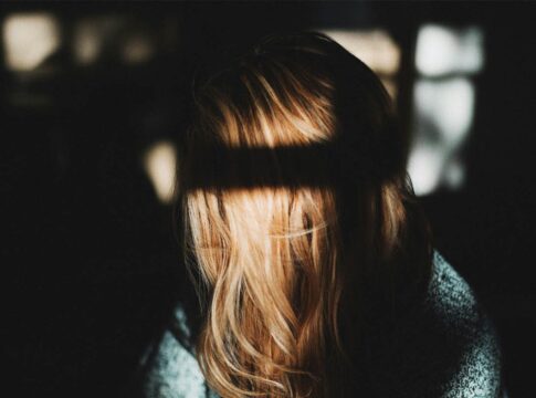 Οι διακοπές στη Χερσόνησο εξελίχθηκαν σε «εφιάλτη» για 23χρονη – Συνελήφθη ο σύντροφός της