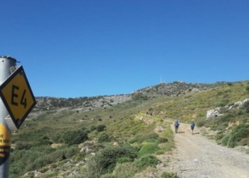 Παλαιόχωρα: Mε ελικόπτερο μεταφέρθηκε σε νοσοκομείο 70χρονος που λιποθύμησε σε μονοπάτι